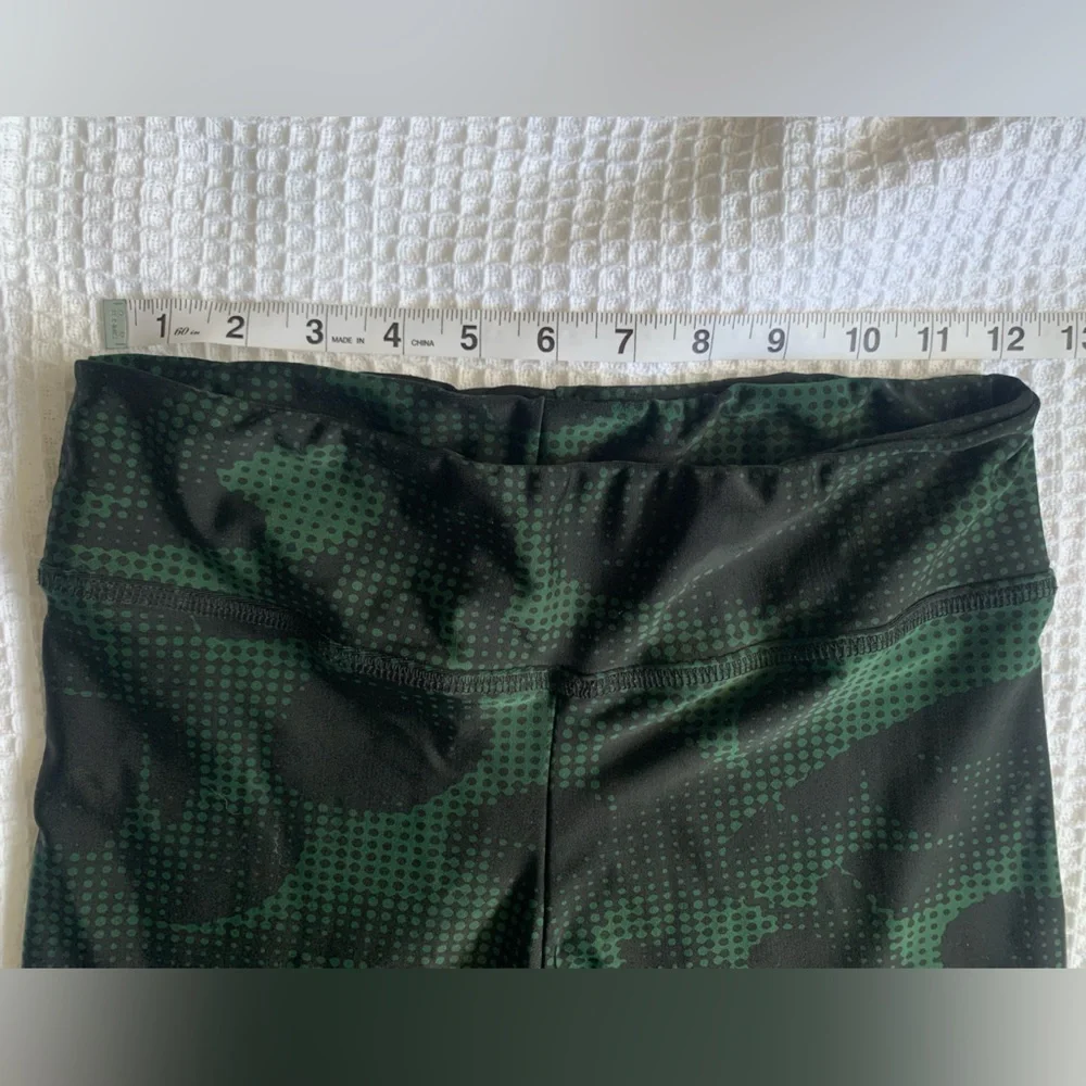 BootyQueen Apparel Women’s Green Black Dotted Camo Workout Gym Leggings - Size L